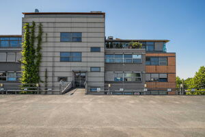 Zugänge vom Parkdeck